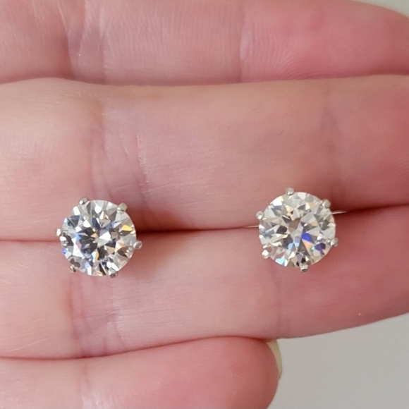 New 4ct Certified Moissanite Stud Earrings !!! - Picture 4 of 15
